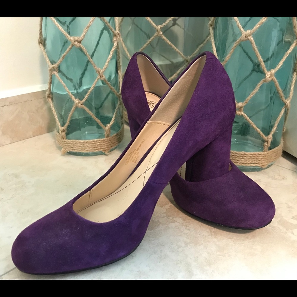 Purple suede Isola heels